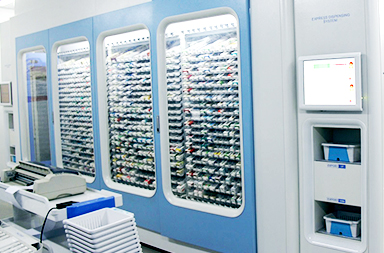 智能药柜机方案—嵌入式工业触摸平板电脑(图2)