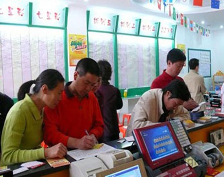 工业平板电脑在全自动彩票售票机上的应用(图1)